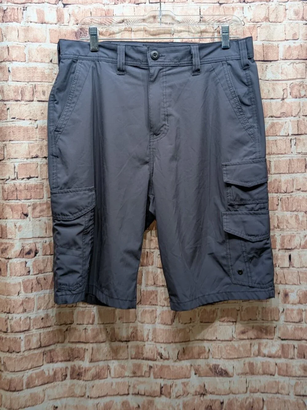 Iron Co. Men's Cargo Shorts in Charcoal Gray Size 32